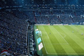 爱游戏官网下载-罗德里荣膺金球奖，西班牙球员再度登顶，西班牙后腰罗德里