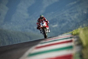 爱游戏资讯-纽卡斯尔遭遇失利，保级前景黯淡，纽卡斯尔球队