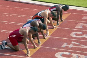 爱游戏平台-皇马主场小胜，积分榜排名暂时升至第五，皇马小组积分