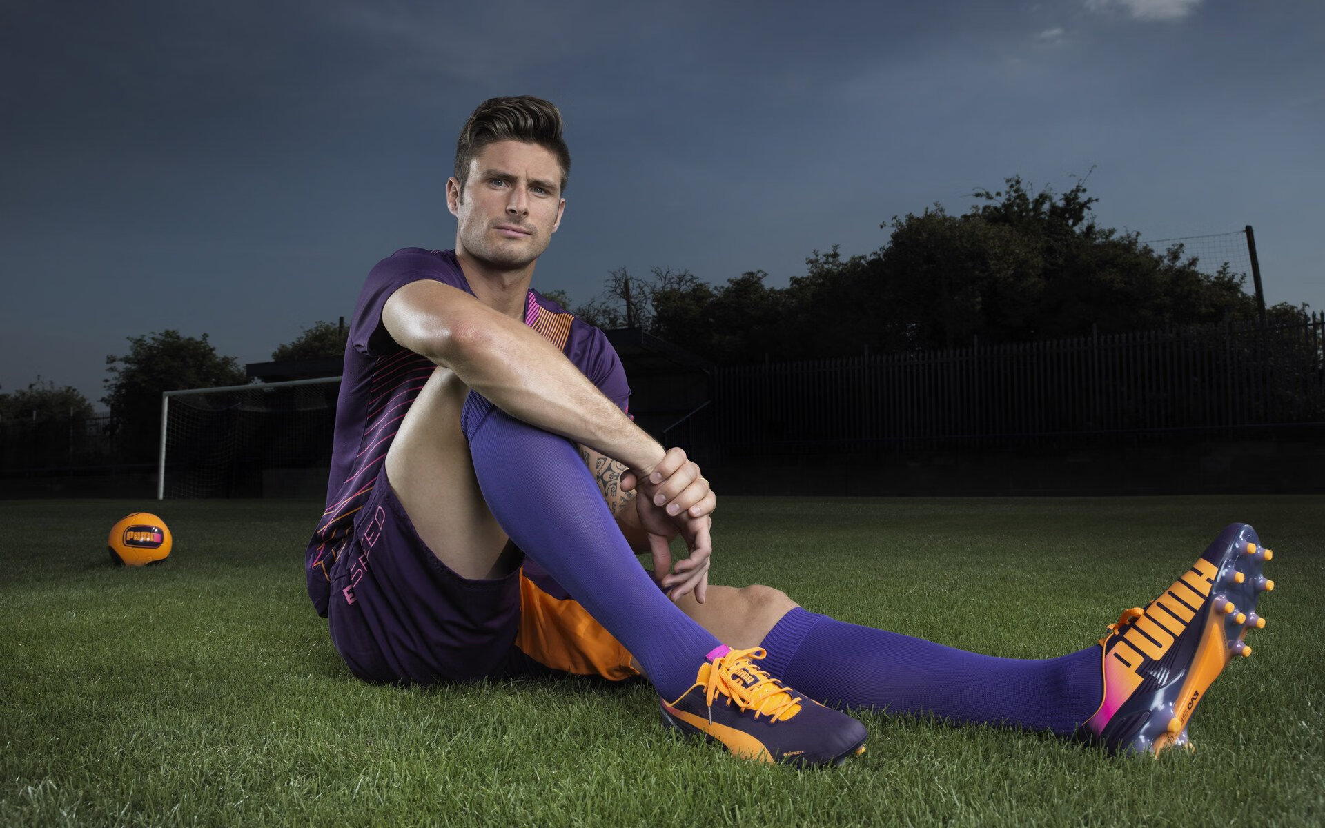 皇家社会战胜马赛,取得重要的三分,皇家社会跟皇马的关系